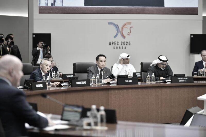 นายกฯ ผลักดันเอเปคเปิดกว้าง มีส่วนร่วม และมุ่งสู่อนาคตในการประชุมผู้นำเอเปครอบที่ 1 ที่เกาหลีใต้